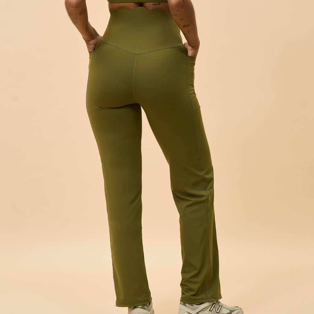 
                  
                    Legging ALAYA - Kaki
                  
                